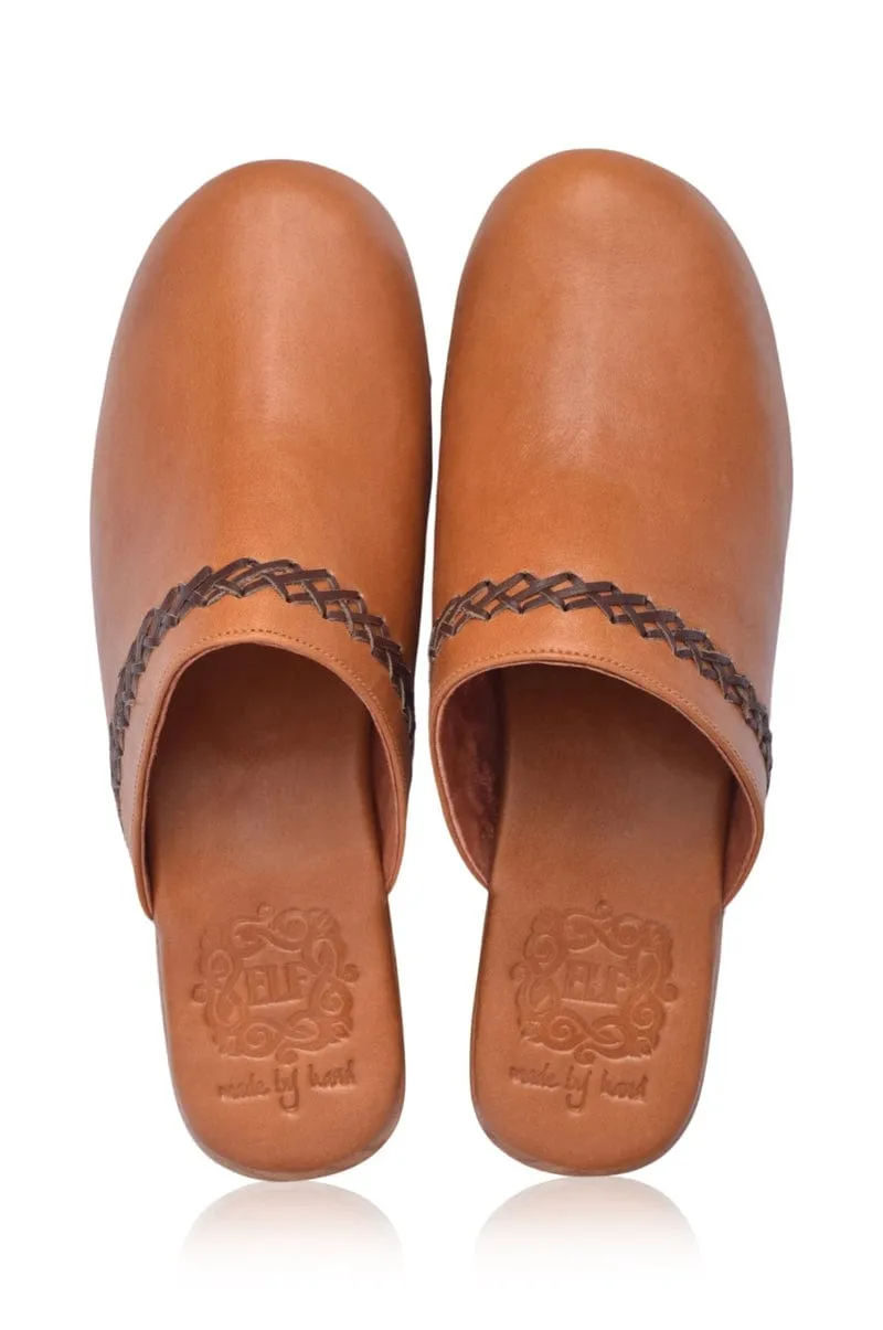 Malibu Leather Clogs in Vintage Beige