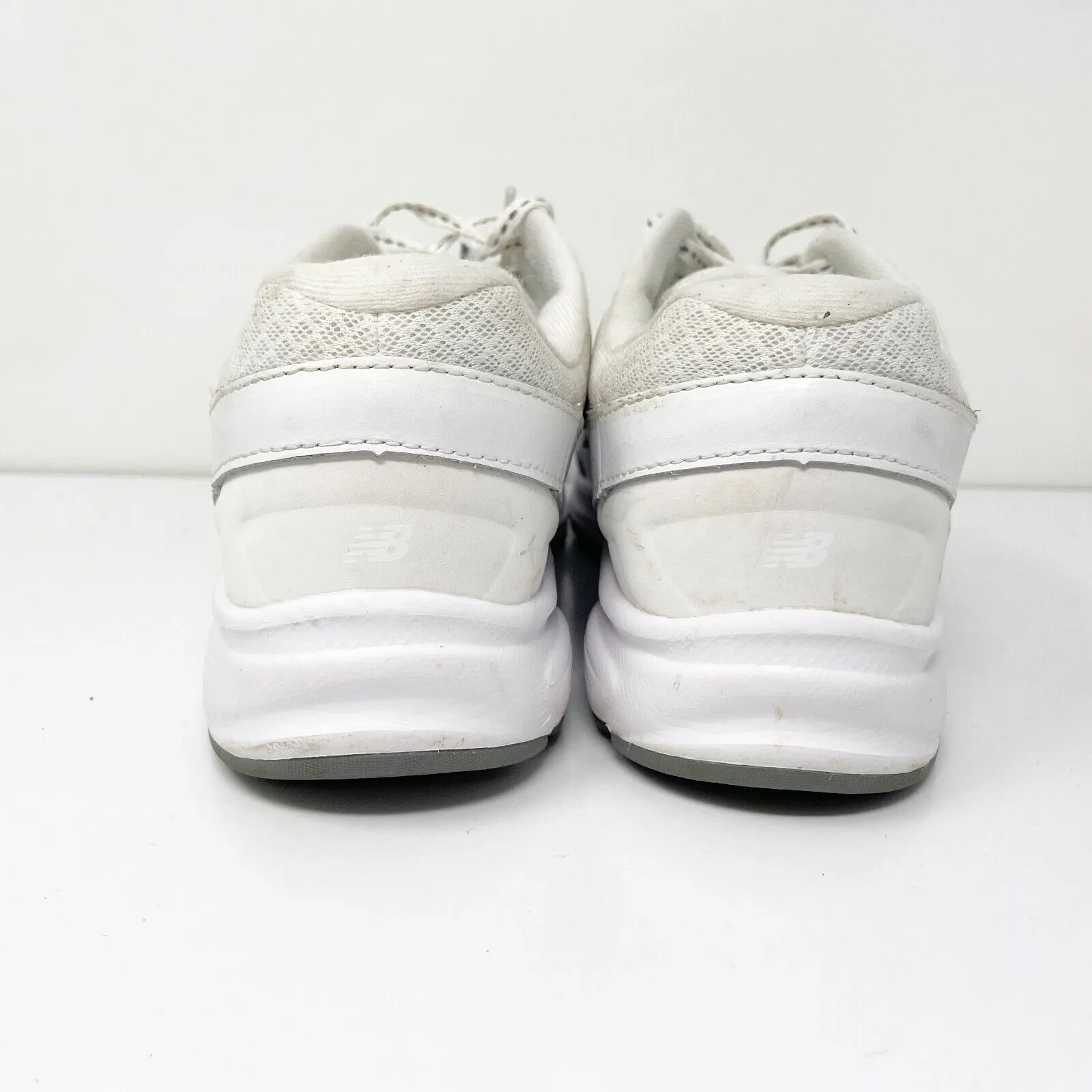 New Balance Womens 411 V2 WW411WT2 White Casual Shoes Sneakers Size 10 B