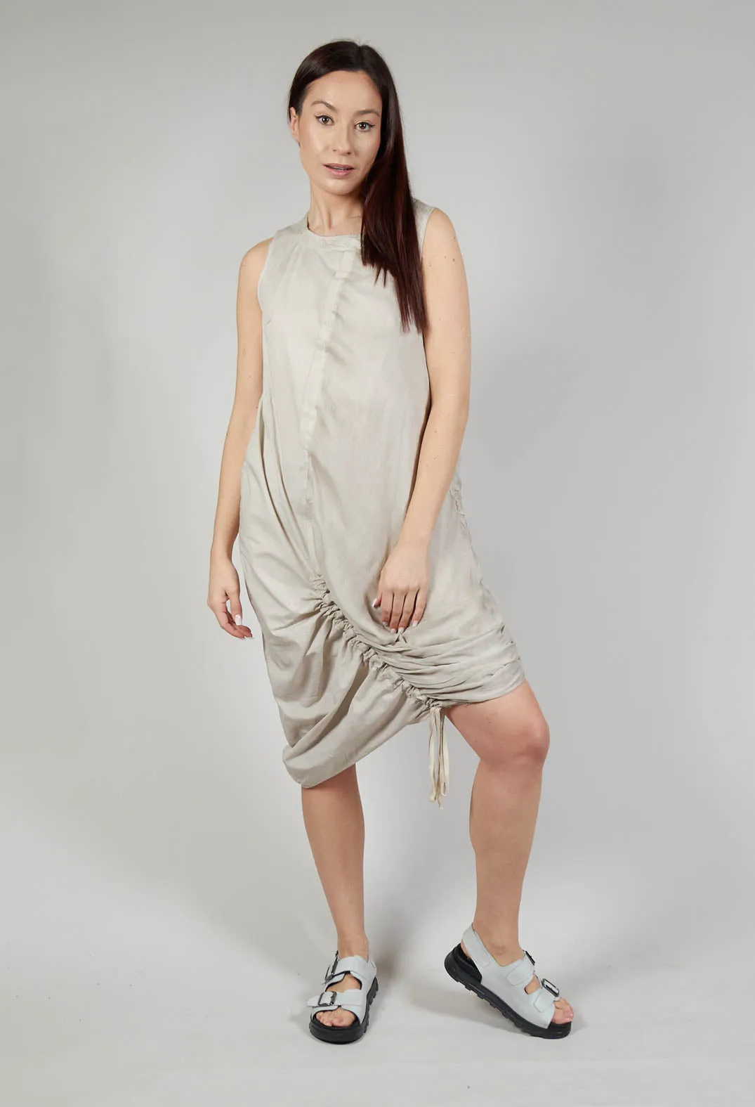 Ruched Dress in Tela Paracadute Tinto Freddo Desert