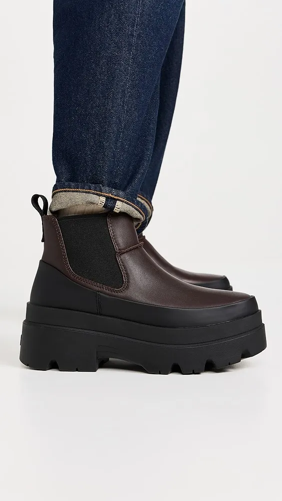 UGG   Brisbane Chelsea Boots 