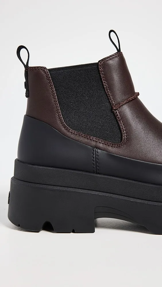 UGG   Brisbane Chelsea Boots 